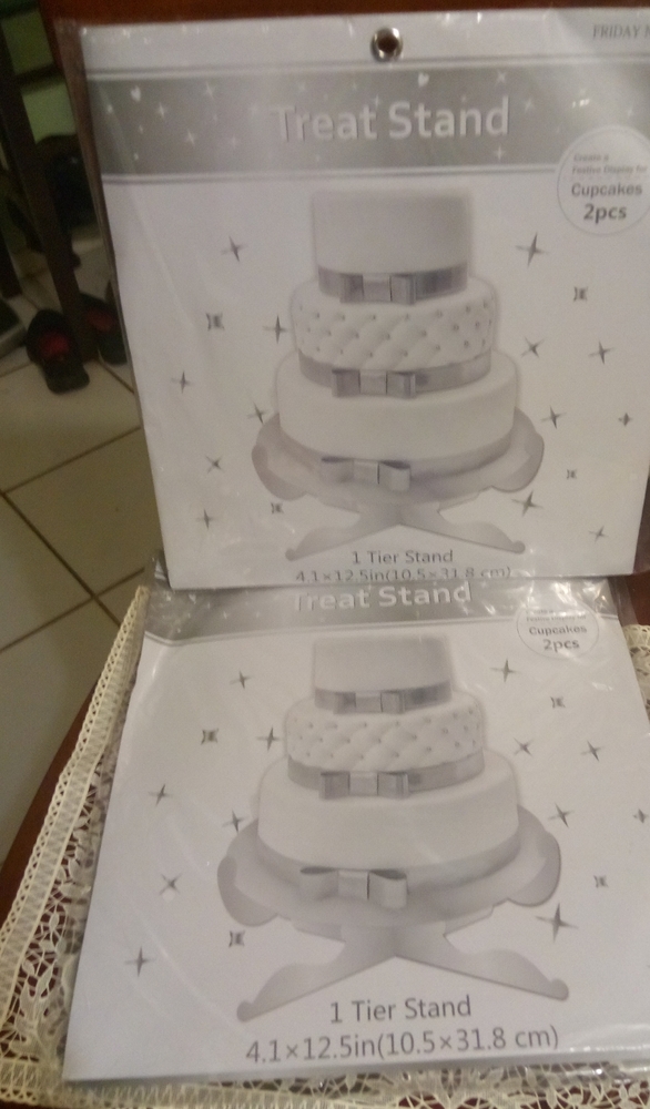 1 Tier Treat Stand.